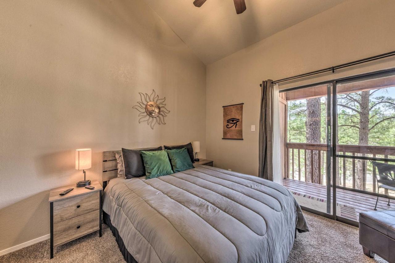 Forested Ruidoso Condo With Deck And Fireplace! Kültér fotó