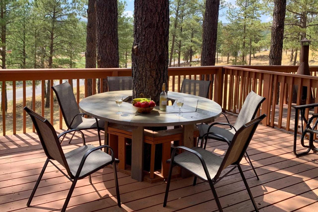 Forested Ruidoso Condo With Deck And Fireplace! Kültér fotó